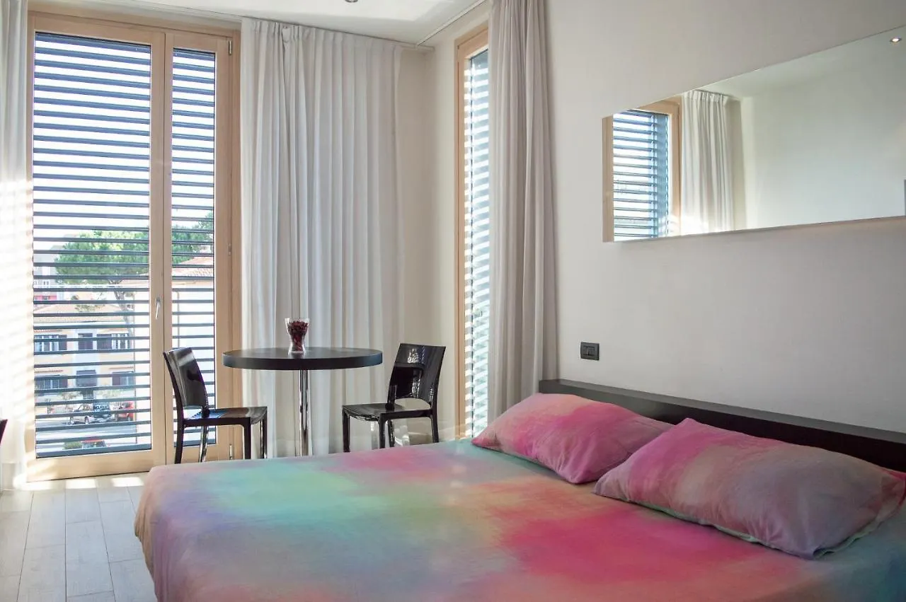Blue Shades Hotel Pisa