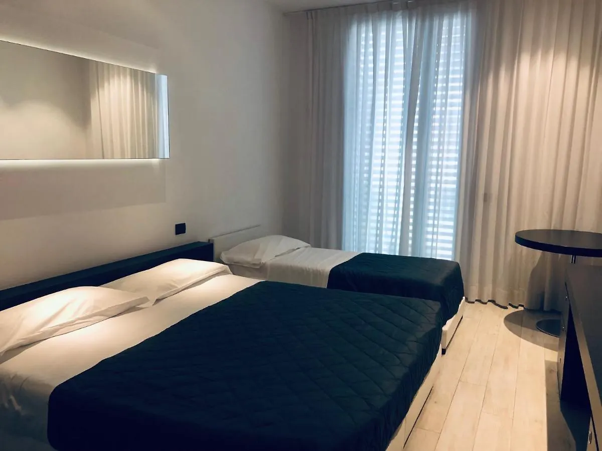 Blue Shades Hotel Pisa