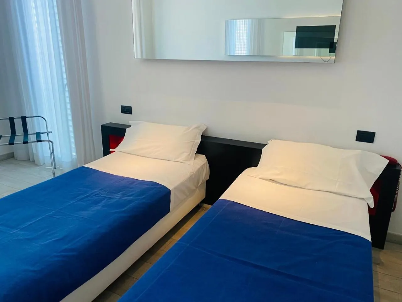 Blue Shades Hotel Pisa