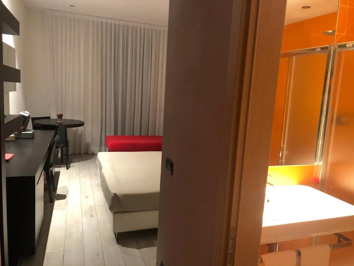 פיזה Blue Shades Hotel